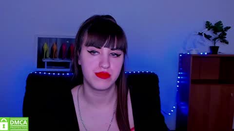 Snapshot of amali_ivanna_smit chatting on January 23, 3:43 pm Ivanna online show from January 23, 3:43 pm