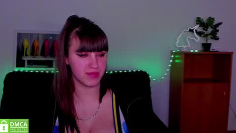 Snapshot of amali_ivanna_smit chatting on February 3, 3:27 pm Ivanna online show from February 3, 3:27 pm