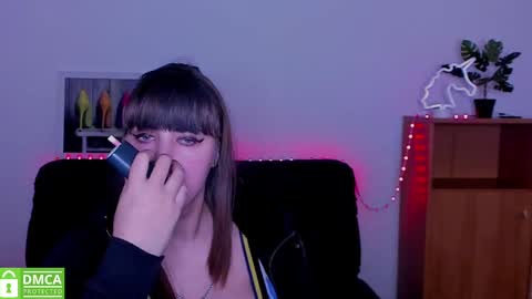 Snapshot of amali_ivanna_smit chatting on February 17, 3:42 pm Ivanna online show from February 17, 3:42 pm