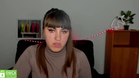 Snapshot of amali_ivanna_smit chatting on March 4, 3:37 pm Ivanna online show from March 4, 3:37 pm