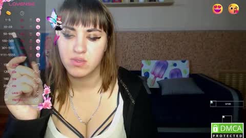 Snapshot of amali_ivanna_smit chatting on December 2, 6:30 am Ivanna online show from December 2, 6:30 am