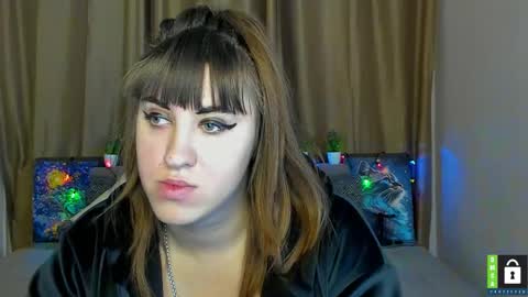 Snapshot of amali_ivanna_smit chatting on December 4, 12:25 pm Ivanna online show from December 4, 12:25 pm