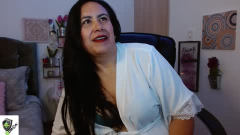 Snapshot of amalia_brunette chatting on January 1, 2:19 am AMALIA online show from January 1, 2:19 am