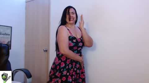 Snapshot of amalia_brunette chatting on January 5, 2:38 am AMALIA online show from January 5, 2:38 am