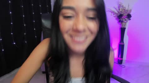 Snapshot of amalia_cruss chatting on December 7, 5:26 am Amalia cruss online show from December 7, 5:26 am