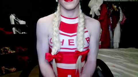 Amalie online show from October 23, 7:56 pm