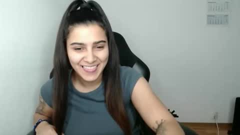 The queen of the biceps  online show from January 16, 5:06 pm