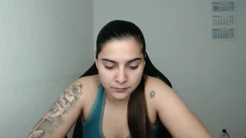 The queen of the biceps  online show from March 16, 10:03 pm