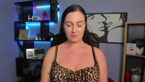 Snapshot of amanda_burn chatting on February 5, 5:53 pm Amanda online show from February 5, 5:53 pm