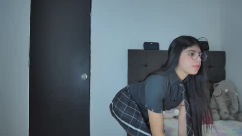 Snapshot of amandabrooks_18 chatting on February 23, 1:46 am Amanda online show from February 23, 1:46 am