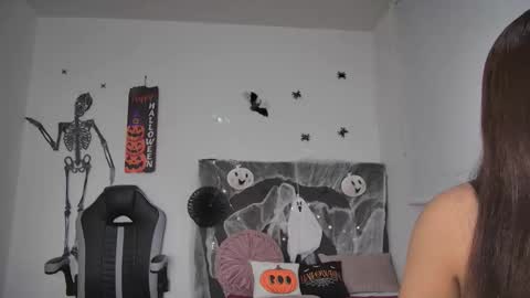 Snapshot of amandabrooks_18 chatting on October 16, 1:39 am Amanda online show from October 16, 1:39 am