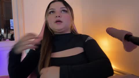 Snapshot of amandhaaa chatting on November 8, 1:06 am Amandha online show from November 8, 1:06 am