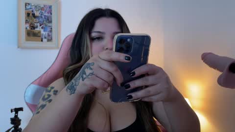 Snapshot of amandhaaa chatting on November 14, 10:51 pm Amandha online show from November 14, 10:51 pm