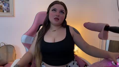 Snapshot of amandhaaa chatting on November 21, 4:38 pm Amandha online show from November 21, 4:38 pm