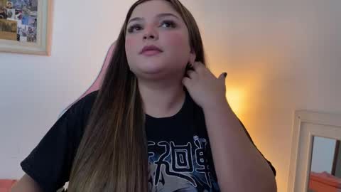 Snapshot of amandhaaa chatting on December 2, 5:41 pm Amandha online show from December 2, 5:41 pm