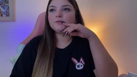 Snapshot of amandhaaa chatting on December 4, 5:10 pm Amandha online show from December 4, 5:10 pm