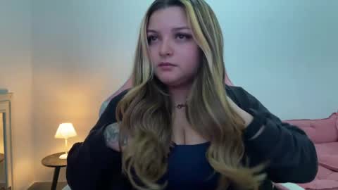 Snapshot of amandhaaa chatting on May 10, 10:59 pm Amandha online show from May 10, 10:59 pm