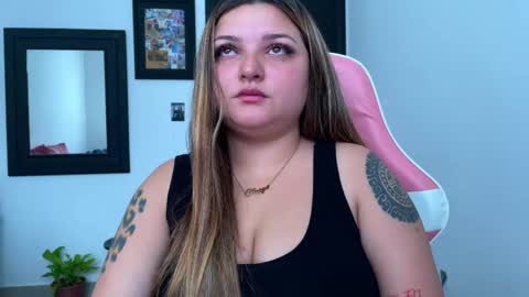 Snapshot of amandhaaa chatting on May 24, 5:18 pm Amandha online show from May 24, 5:18 pm