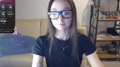 Snapshot of amaneli chatting on December 2, 2:41 pm Mila online show from December 2, 2:41 pm