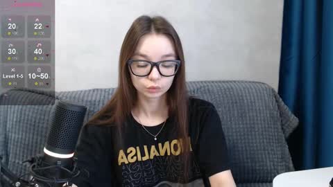 Snapshot of amaneli chatting on January 27, 11:22 am Mila online show from January 27, 11:22 am