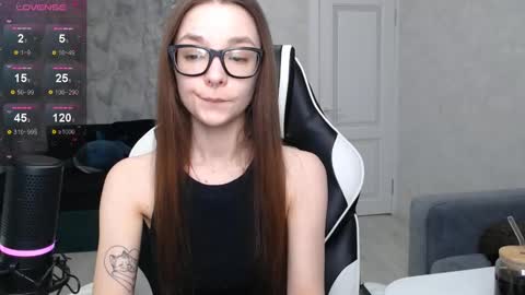 Snapshot of amaneli chatting on February 9, 9:16 am Mila online show from February 9, 9:16 am