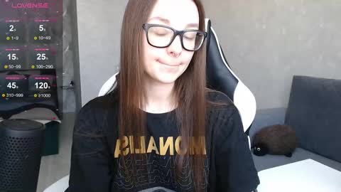 Snapshot of amaneli chatting on March 8, 12:41 pm Mila online show from March 8, 12:41 pm