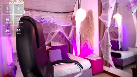 amara_davis1 online show from October 16, 4:35 am