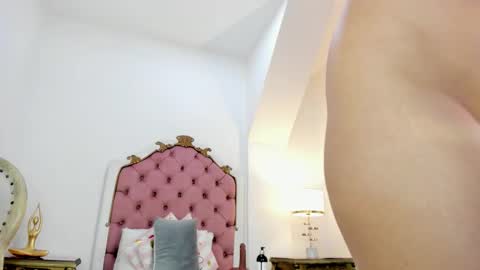 amara_rousse online show from February 28, 11:39 pm