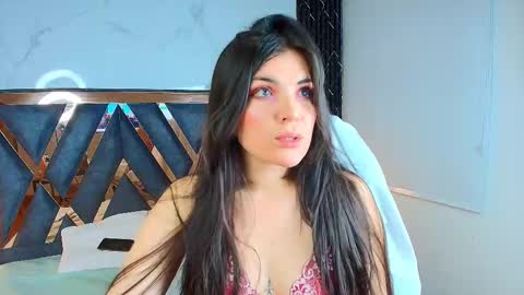 Snapshot of amara_vega chatting on October 12, 10:47 am Amara Vega online show from October 12, 10:47 am