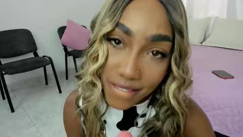 Snapshot of amaraluxe chatting on November 6, 4:08 pm amaraluxe online show from November 6, 4:08 pm