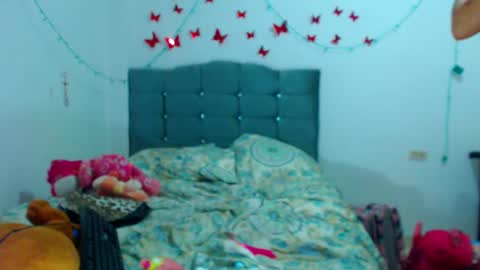 Snapshot of amararoberts08 chatting on January 23, 2:23 am Amara Julia online show from January 23, 2:23 am