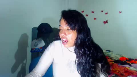 Snapshot of amararoberts08 chatting on November 29, 8:12 pm Amara Julia online show from November 29, 8:12 pm