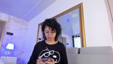 Emily online show from February 10, 3:32 pm