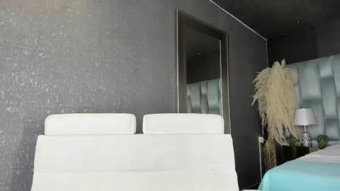 Emily online show from September 12, 11:54 am