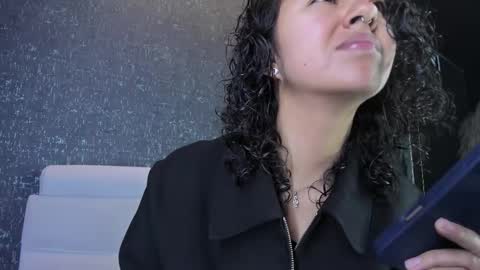 Emily online show from December 14, 12:21 pm