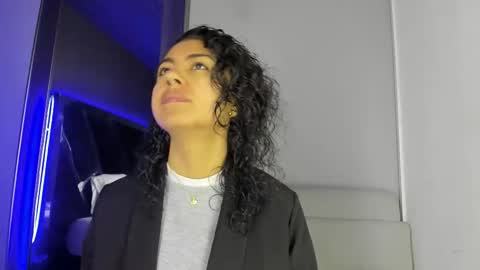 Emily online show from February 25, 11:20 am