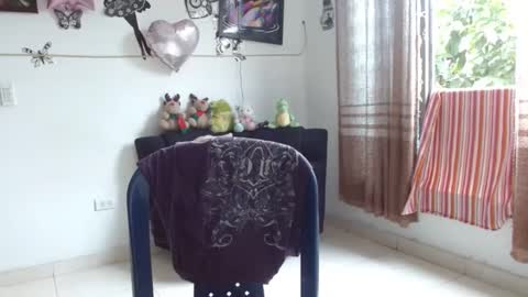 amaris_c online show from December 30, 1:58 pm