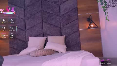 Snapshot of amarislenox__ chatting on October 9, 3:04 am Amaris online show from October 9, 3:04 am