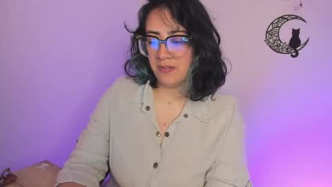 Snapshot of amaryllis_vizcaya chatting on December 28, 11:05 pm Katt online show from December 28, 11:05 pm