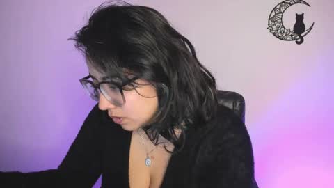 Snapshot of amaryllis_vizcaya chatting on January 5, 11:12 pm Katt online show from January 5, 11:12 pm