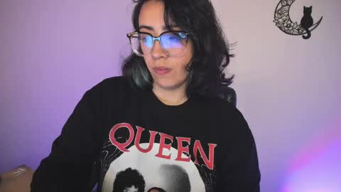 Snapshot of amaryllis_vizcaya chatting on January 10, 11:50 pm Katt online show from January 10, 11:50 pm