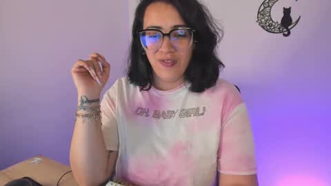 Snapshot of amaryllis_vizcaya chatting on January 17, 3:12 am Katt online show from January 17, 3:12 am