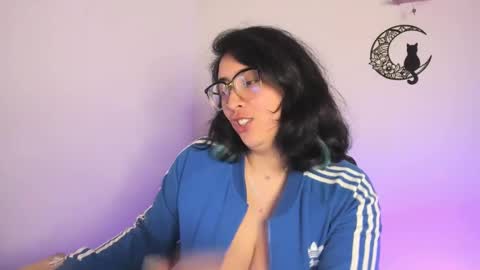 Snapshot of amaryllis_vizcaya chatting on January 27, 2:10 am Katt online show from January 27, 2:10 am