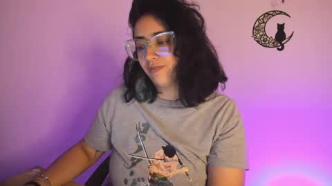 Snapshot of amaryllis_vizcaya chatting on February 5, 3:02 am Katt online show from February 5, 3:02 am