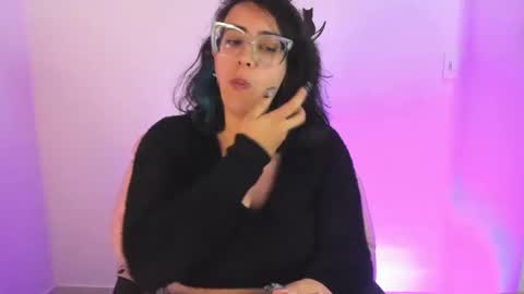 Snapshot of amaryllis_vizcaya chatting on March 9, 2:29 am Katt online show from March 9, 2:29 am