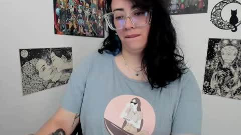 Snapshot of amaryllis_vizcaya chatting on October 5, 9:02 pm Katt online show from October 5, 9:02 pm