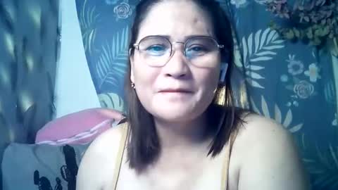 amazing angel online show from April 12, 4:56 pm