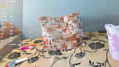 Snapshot of amazing_big_butt chatting on March 10, 10:48 am Lissy online show from March 10, 10:48 am