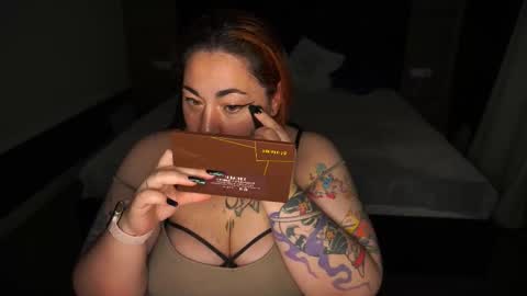 Snapshot of amazonkastar chatting on November 25, 11:05 pm Ellie online show from November 25, 11:05 pm