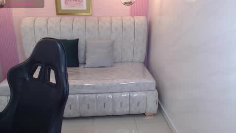 Ambar online show from October 2, 3:02 am